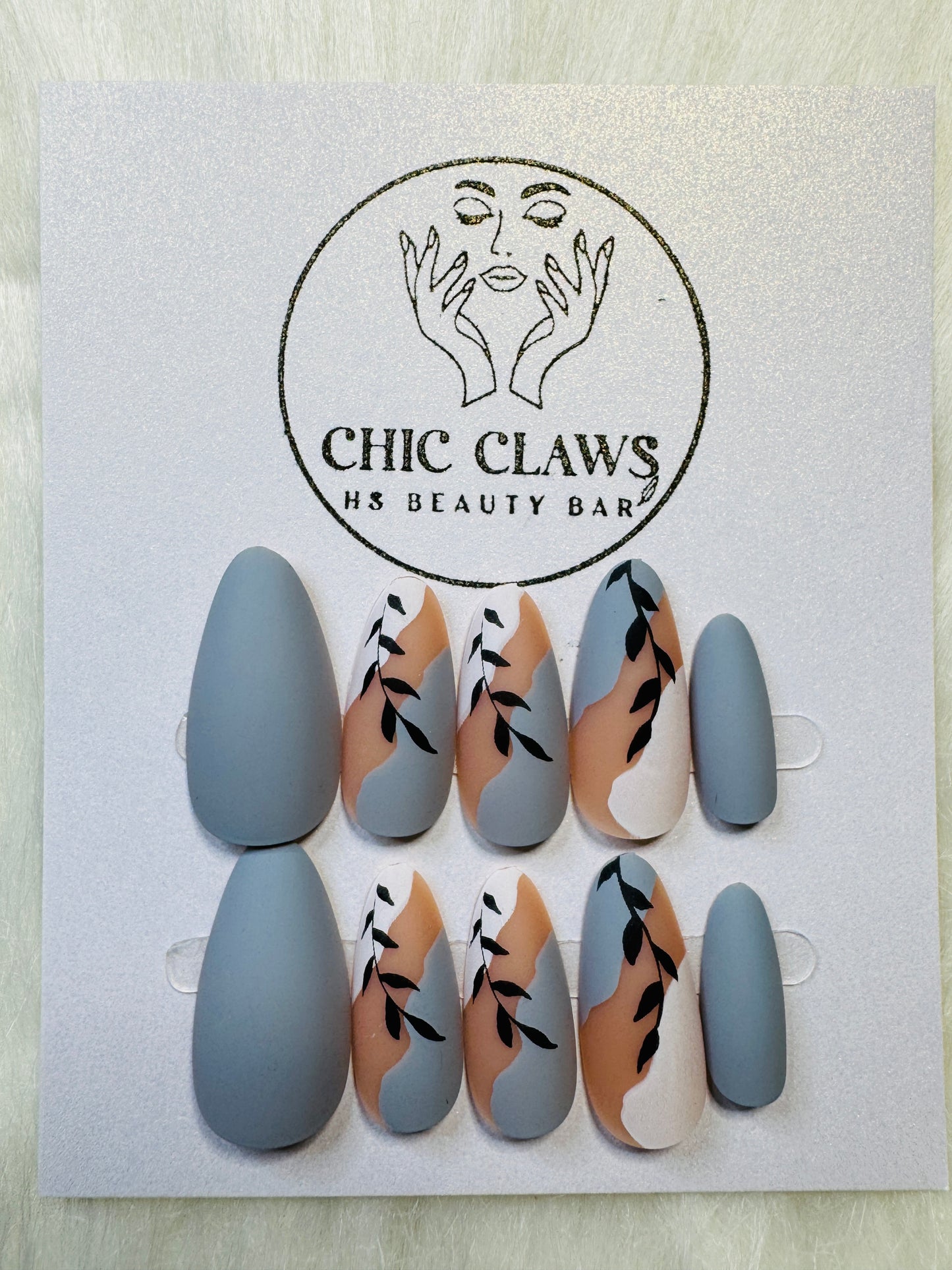 Grey Leafy Abstract Set